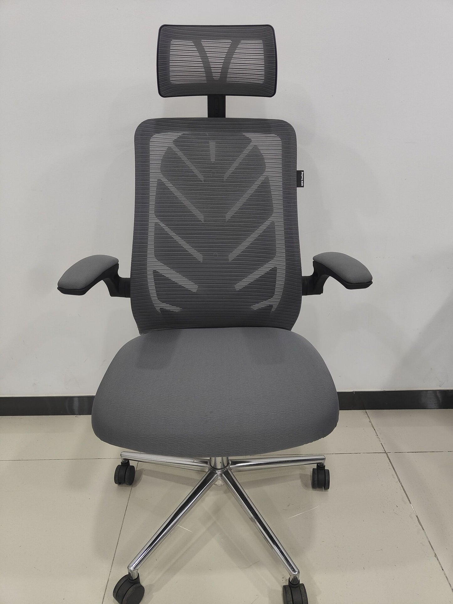 NEW Feeling Ergonomic office chair with high back and headrest