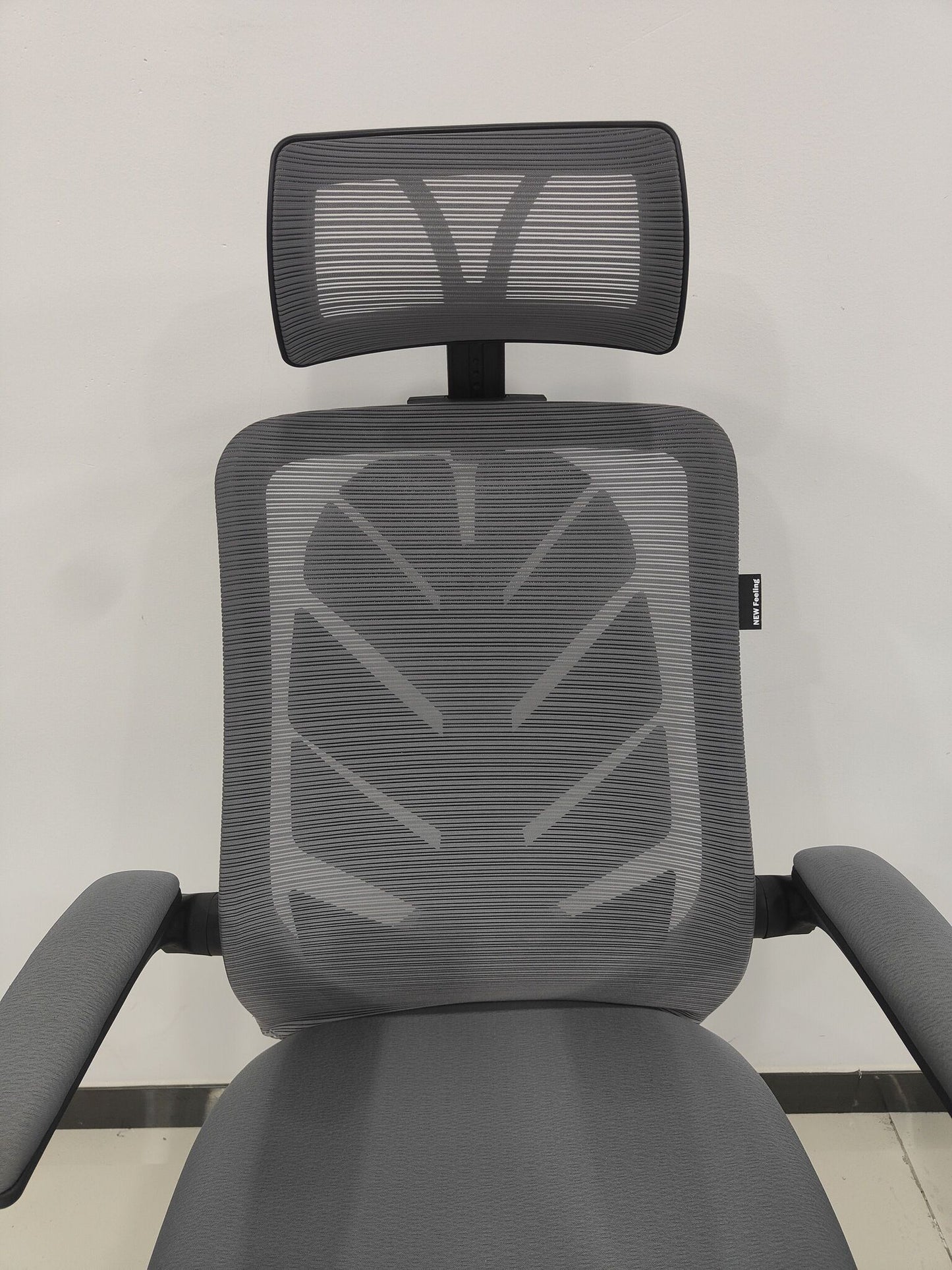 NEW Feeling Ergonomic office chair with high back and headrest